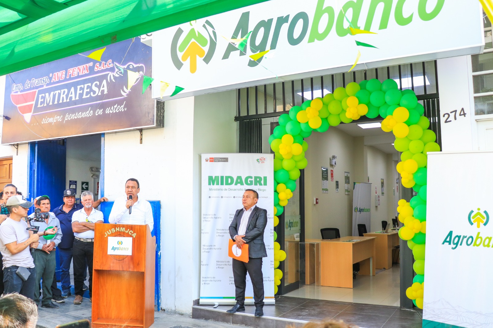 Gobierno reafirma su compromiso con el campo en inauguración de agencia de Agrobanco en Chepén