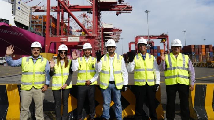 Mincetur y DP World dialogan sobre futuras inversiones en el Muelle Sur del Callao para mejorar competitividad