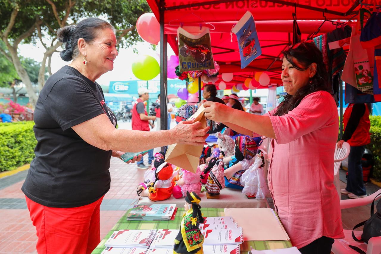 Mujeres emprendedoras impulsan sus negocios con apoyo de Foncodes
