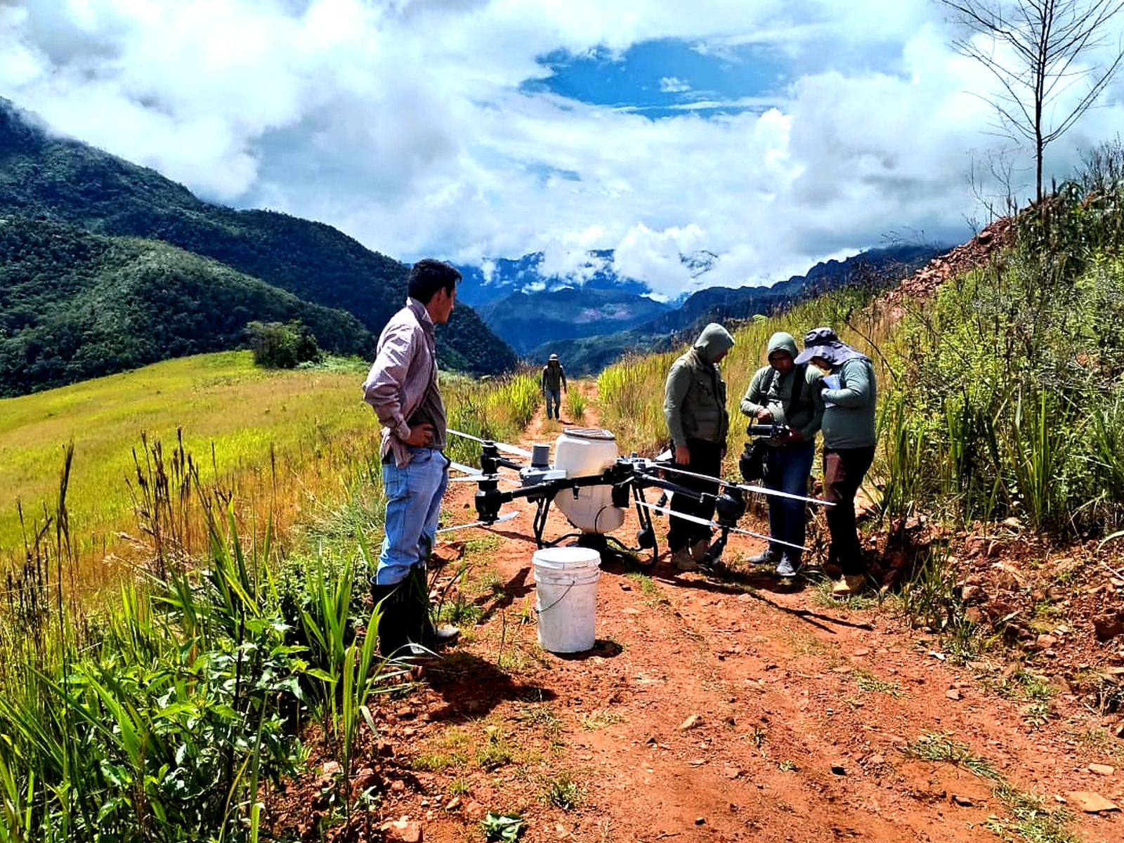 IIAP restaurará con drones 500 hectáreas afectadas por incendios en Huánuco