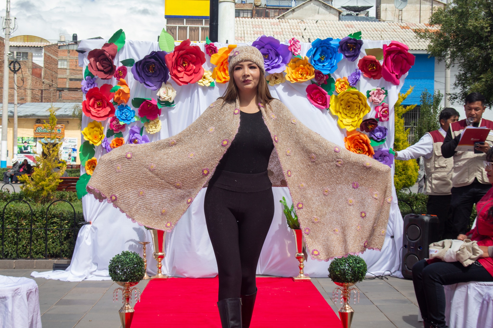 En feria “Todos Somos Creadores” de INDECOPI, el  CITEtextil Camélidos Puno promueve competitividad de MYPES