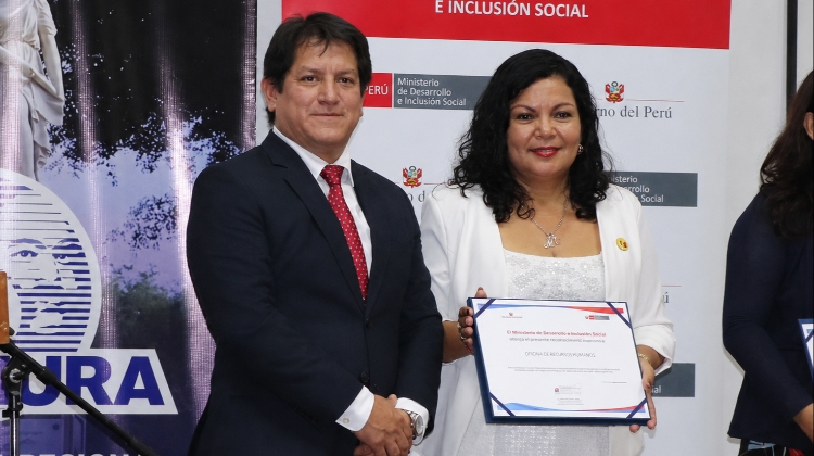 Gobierno Regional de Cajamarca brinda reconocimiento al MIDIS  por su exitosa estrategia «Allin Kawsay» contra la anemia y desnutrición infantil