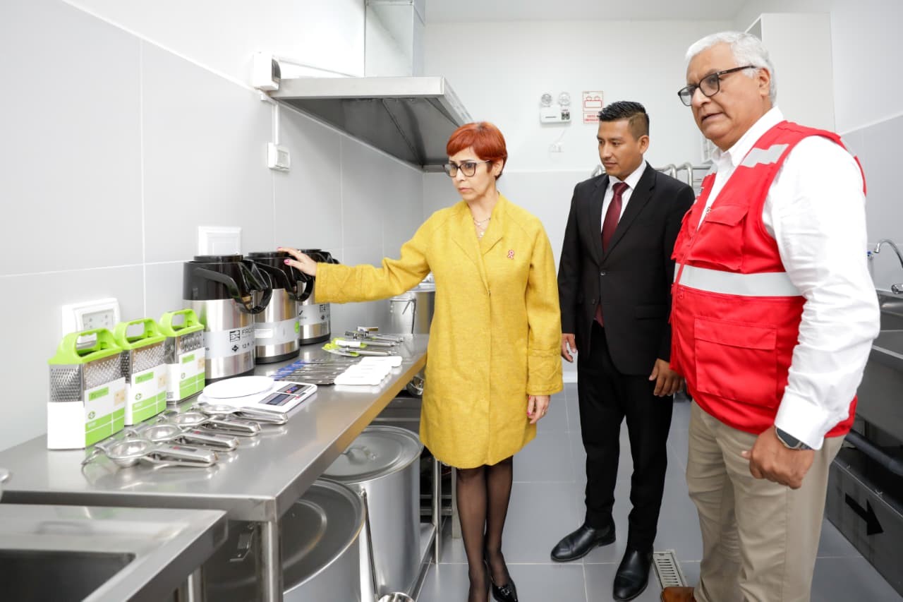 Midis: más de 146 000 escolares se benefician con la entrega de cocinas mejoradas y almacenes en colegios públicos