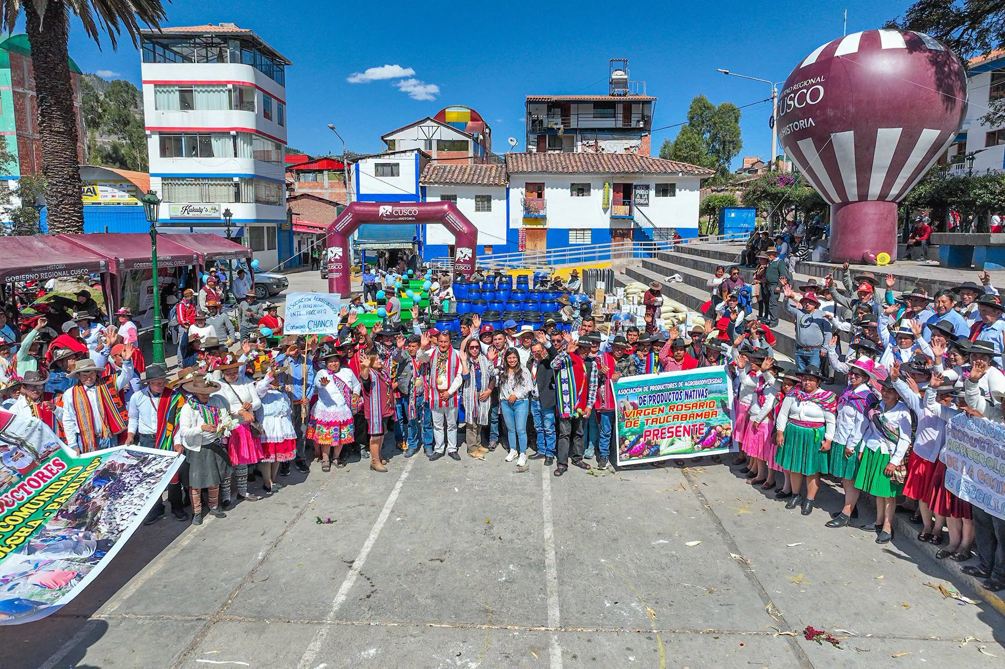 Cusco: 12 comunidades campesinas de Paruro reciben  trilladoras y kids agrícolas