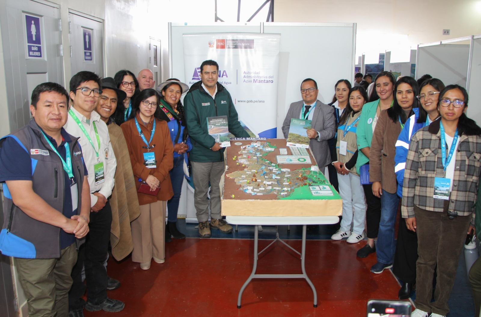 Junín: ANA explica con una maqueta cómo se distribuye y aprovecha el agua en la cuenca Mantaro
